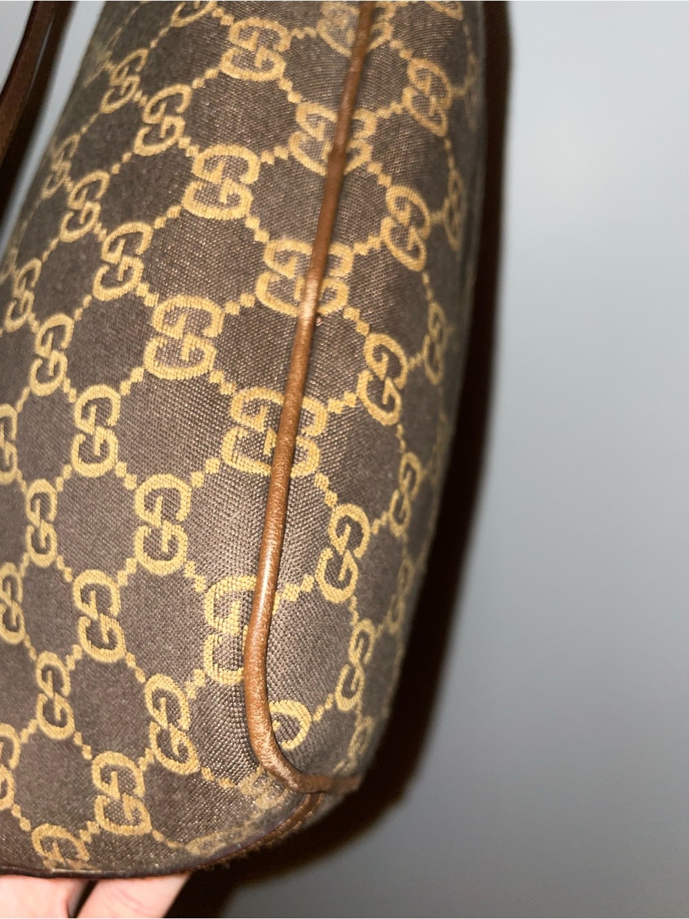 Authentic Vintage Gucci Brown GG Canvas Top-Handle Pouch with Tan Monogram - Picture 12 of 12